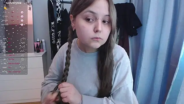 Snapshot of vendymories chatting on March 2026 11:28:02 AM vendymories online show from March 2026 11:28:02 AM