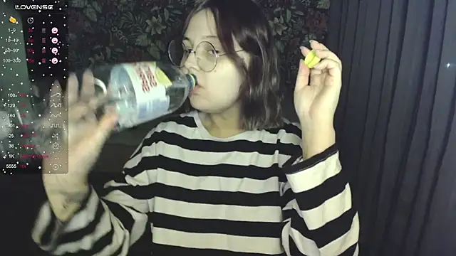 Snapshot of vendymories chatting on March 2026 06:36:01 PM vendymories online show from March 2026 06:36:01 PM