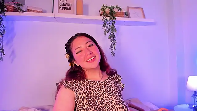 Nicolle Evanss  online show from February 2026 06:22:01 AM