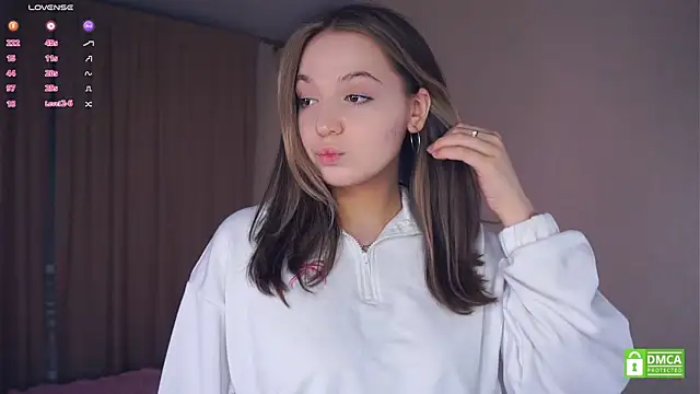 Snapshot of NguyetHankey chatting on October 2025 03:30:01 PM NguyetHankey online show from October 2025 03:30:01 PM