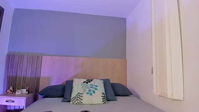  Ashly 77 online show from September 2025 07:28:01 PM