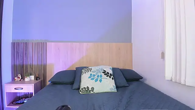  Ashly 77 online show from October 2025 07:33:01 PM