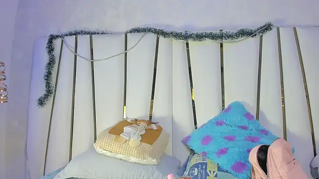 bonnie sm online show from December 2025 08:03:02 PM