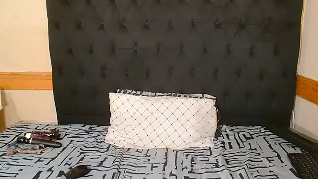 Snapshot of Sexy_PureFire chatting on October 2025 04:06:02 PM Sexy PureFire online show from October 2025 04:06:02 PM