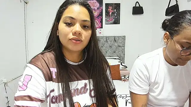 nay and aleja1 online show from June 2026 07:07:01 PM
