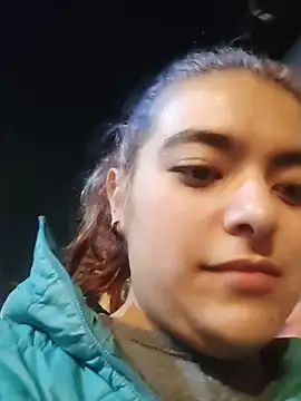 Lila Cox online show from October 2025 02:37:02 AM