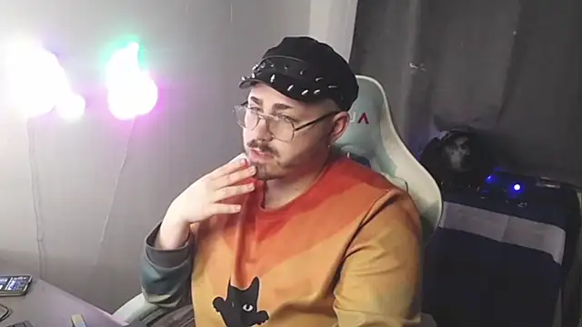 Snapshot of FabianKinky chatting on October 2025 04:18:02 PM FabianKinky online show from October 2025 04:18:02 PM