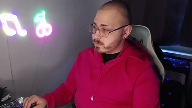 Snapshot of FabianKinky chatting on October 2025 06:58:02 AM FabianKinky online show from October 2025 06:58:02 AM