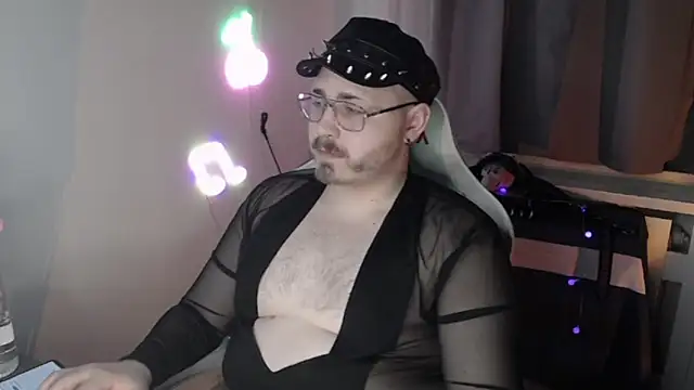 Snapshot of FabianKinky chatting on October 2025 05:53:01 PM FabianKinky online show from October 2025 05:53:01 PM