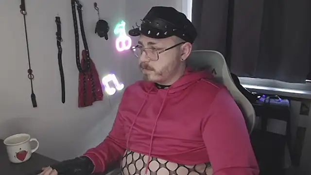 Snapshot of FabianKinky chatting on October 2025 09:24:01 AM FabianKinky online show from October 2025 09:24:01 AM