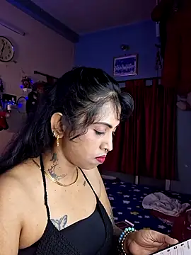 Love Beauty01 online show from May 2026 06:35:02 PM