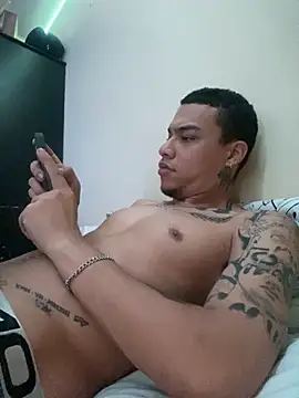 Snapshot of AlphaMasterXxx chatting on September 2025 01:02:01 PM AlphaMasterXxx online show from September 2025 01:02:01 PM