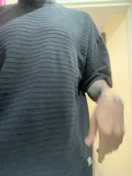 Snapshot of AlphaMasterXxx chatting on October 2025 01:44:01 PM AlphaMasterXxx online show from October 2025 01:44:01 PM