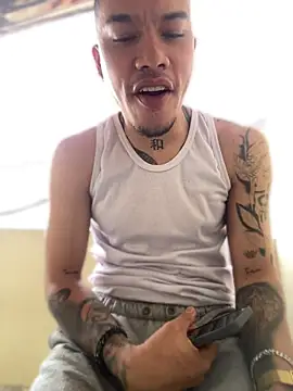 Snapshot of AlphaMasterXxx chatting on October 2025 01:56:01 PM AlphaMasterXxx online show from October 2025 01:56:01 PM