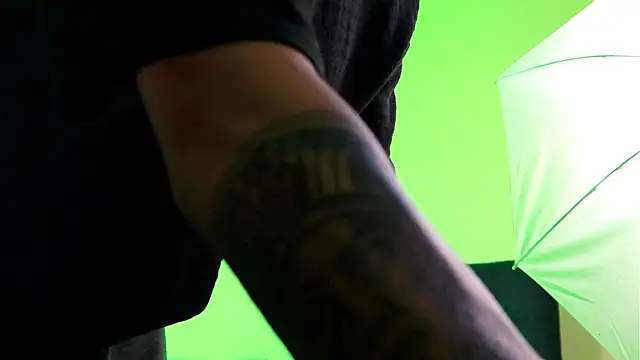 AlphaMasterXxx online show from November 2025 08:31:01 PM