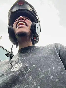 AlphaMasterXxx online show from April 2026 06:25:01 PM