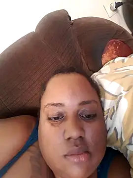 Karamelsaus online show from November 2025 07:25:01 PM