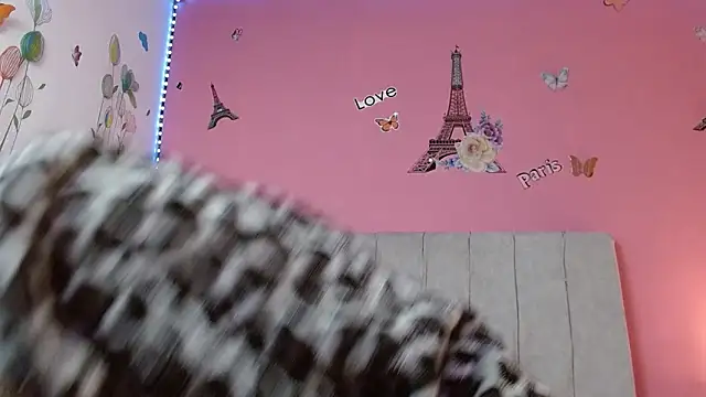 mikaela303av online show from December 2025 01:22:01 AM