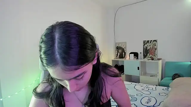 namiiwhite online show from September 2025 02:50:02 PM
