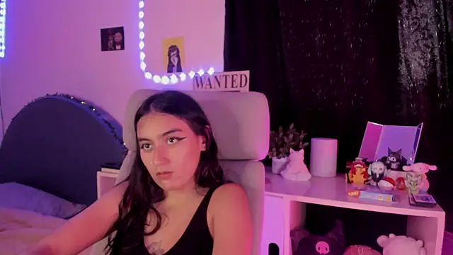 namiiwhite online show from October 2025 10:18:02 PM