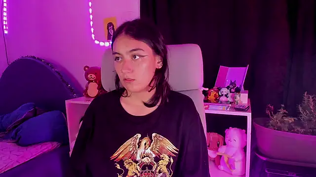 namiiwhite online show from October 2025 12:43:01 AM