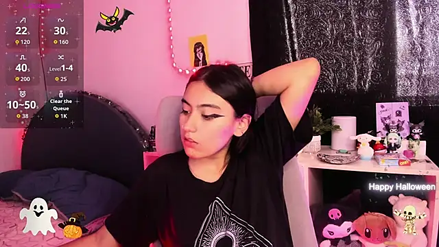 namiiwhite online show from November 2025 05:48:02 PM