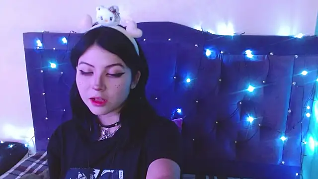 Snapshot of Ginebra_Sensual chatting on November 2025 12:17:01 PM Ginebra Sensual online show from November 2025 12:17:01 PM