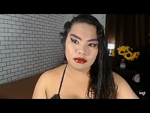 Snapshot of TSbrianaHugeCock chatting on September 2025 05:16:01 PM TSbrianaHugeCock online show from September 2025 05:16:01 PM