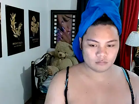TSbrianaHugeCock online show from April 2026 01:52:02 PM