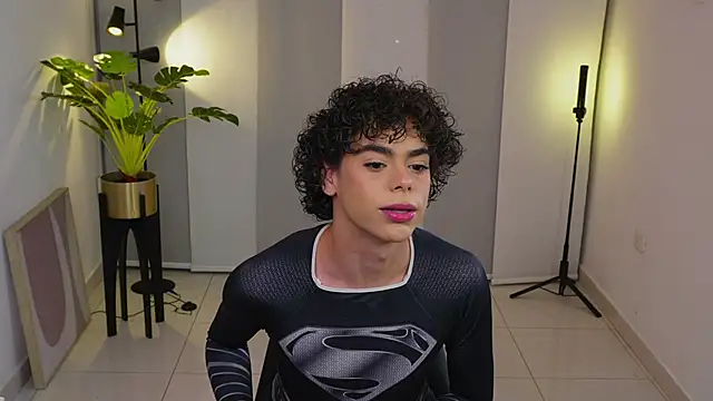 Snapshot of Timmyshy_ chatting on November 2025 12:43:01 AM Timmyshy online show from November 2025 12:43:01 AM