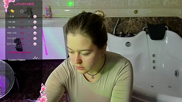 HelenHartt online show from November 2025 01:59:02 AM