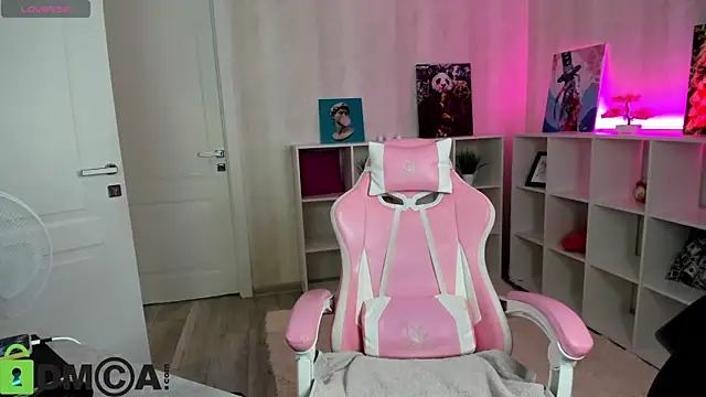 Snapshot of lasly_moon chatting on September 2025 07:21:02 AM lasly moon online show from September 2025 07:21:02 AM