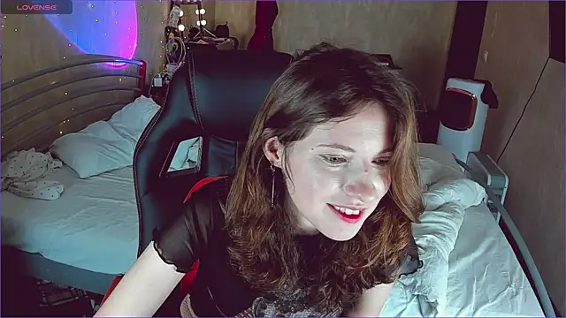 Agata in Wonderland online show from September 2025 09:36:01 PM