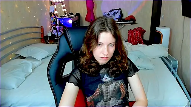 Agata in Wonderland online show from September 2025 12:34:01 AM