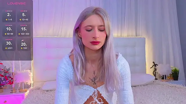 Monica Leen online show from February 2026 06:28:02 AM