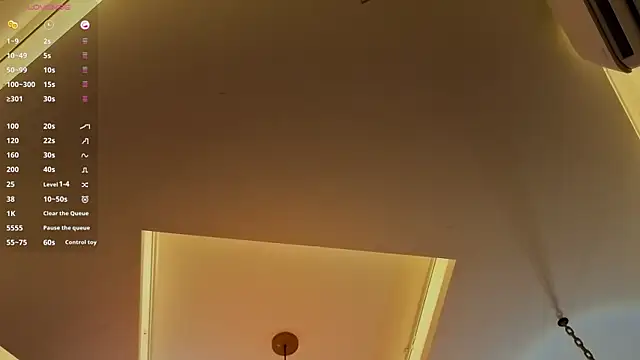 Snapshot of MiaWonderfull chatting on June 2026 03:00:01 AM MiaWonderfull online show from June 2026 03:00:01 AM