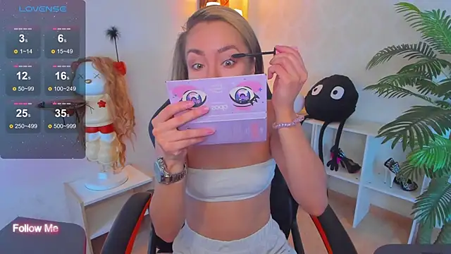 Snapshot of Little_Rockk chatting on October 2025 04:44:01 AM Little Rockk online show from October 2025 04:44:01 AM