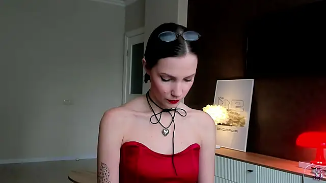 Snapshot of AdeleShinemm chatting on October 2025 04:01:02 AM AdeleShinemm online show from October 2025 04:01:02 AM