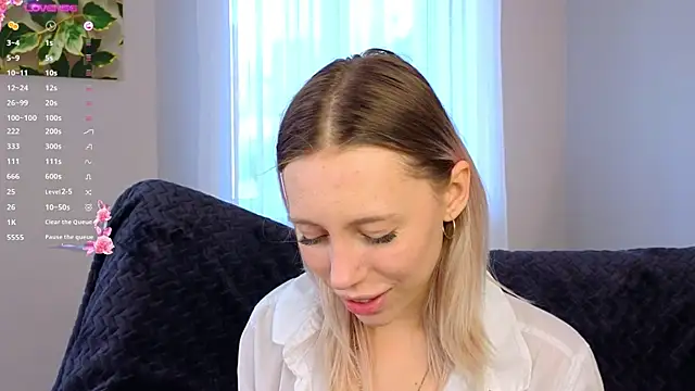 NyxaThorn online show from September 2025 02:42:02 PM