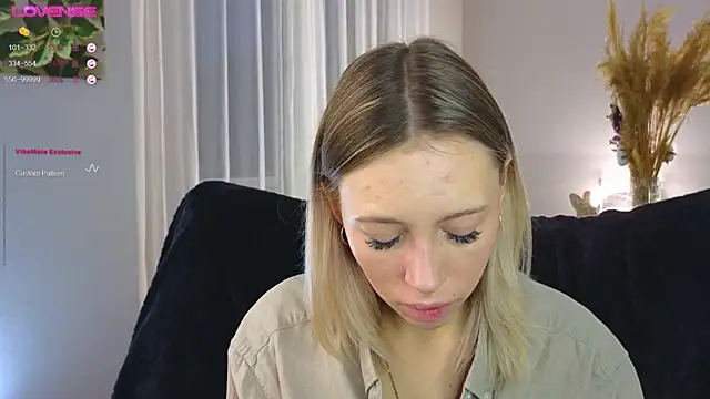 NyxaThorn online show from October 2025 02:40:01 PM