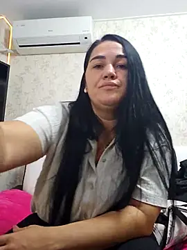 Snapshot of VickyDivinee chatting on September 2025 07:04:01 PM VickyDivinee online show from September 2025 07:04:01 PM