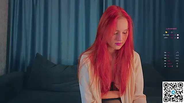 GildedKitten online show from October 2025 06:29:01 PM