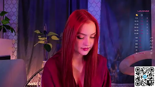 GildedKitten online show from November 2025 06:18:01 PM