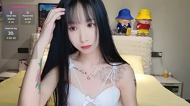 Snapshot of M-OTT_ chatting on November 2025 12:33:01 AM M-OTT online show from November 2025 12:33:01 AM