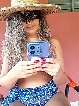 RaphinhaSanches online show from February 2026 02:07:01 PM