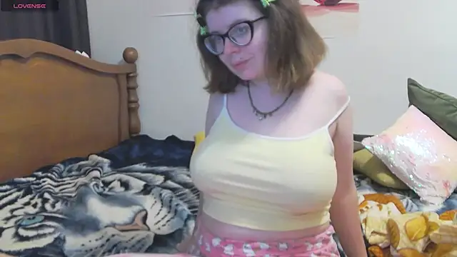 MilisaSweet777 online show from September 2025 07:04:01 PM