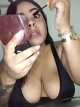 Luciana r online show from October 2025 01:06:02 AM