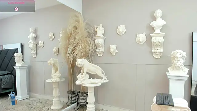 Snapshot of emilio_brandon chatting on November 2025 11:31:02 AM emilio brandon online show from November 2025 11:31:02 AM