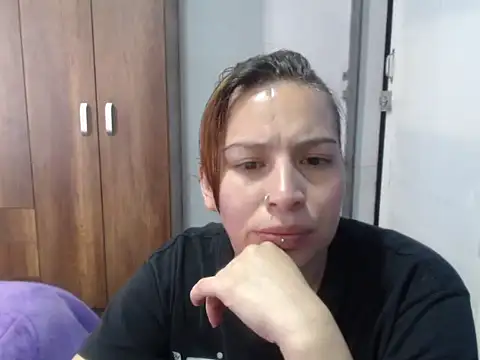 Snapshot of cloequeen15 chatting on November 2025 12:48:02 PM cloequeen15 online show from November 2025 12:48:02 PM