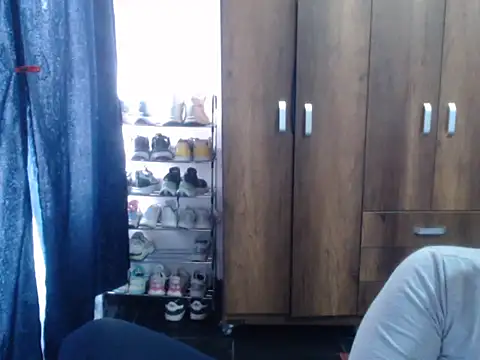 Snapshot of cloequeen15 chatting on November 2025 05:59:01 PM cloequeen15 online show from November 2025 05:59:01 PM